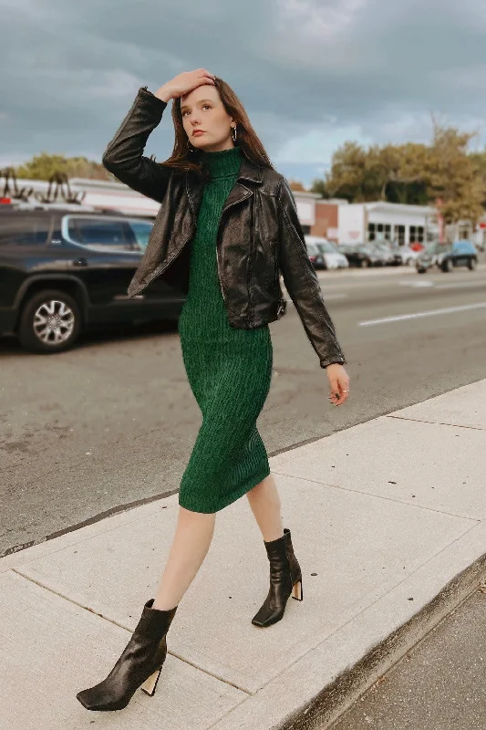 casual work midi dress-Emerald Ribbed Turtleneck Midi Dress