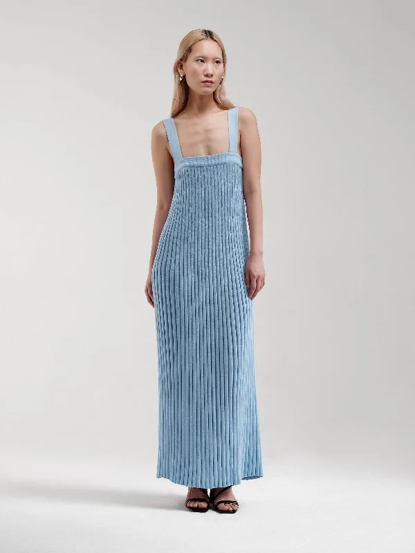 sleeveless fit and flare maxi dress-Revanchist Dress