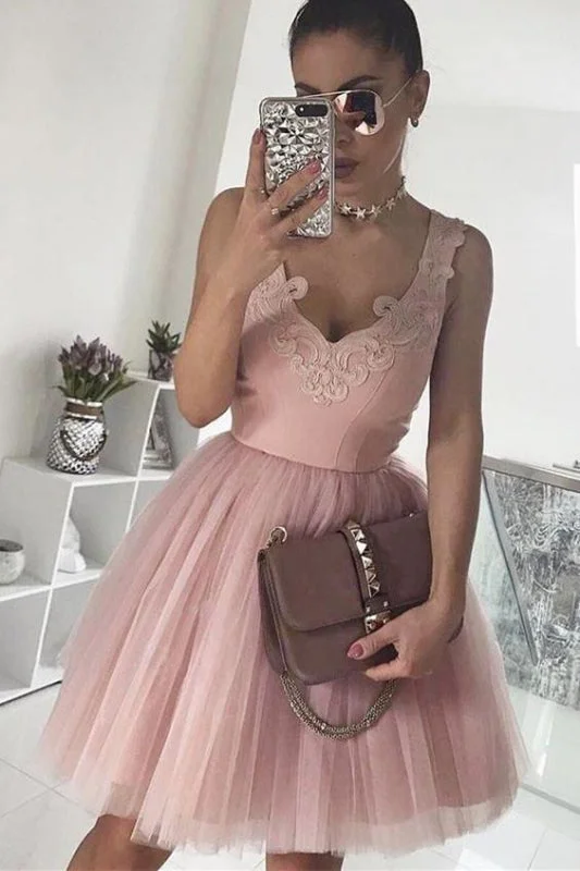 evening dress with sequins-A-Line V-Neck Blush Pink Sleeveless Homecoming Appliqued Short Tulle Prom Dress