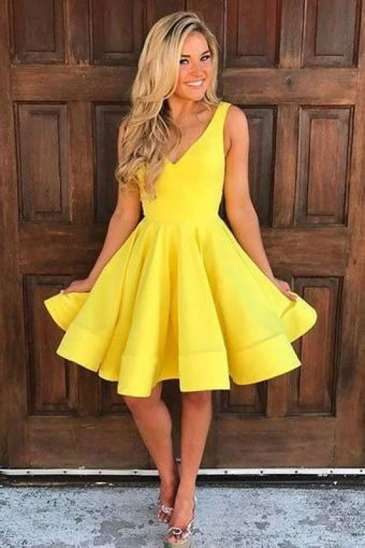 elegant lace overlay evening gown-A-line Yellow V Neck Homecoming Cute Sleeveless Short Prom Dresses Party Dress