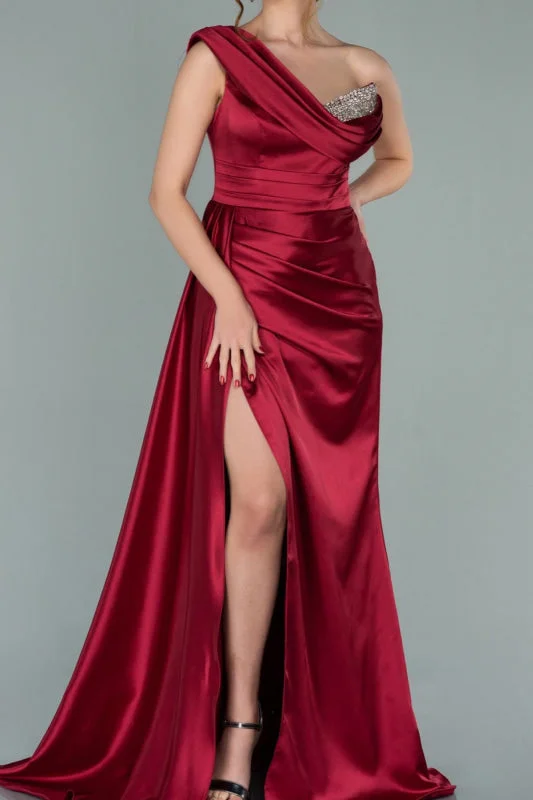 off shoulder evening dress-Burgundy Elegant One-Shoulder V-Neck Mermaid Prom Dress with Split and Sequins