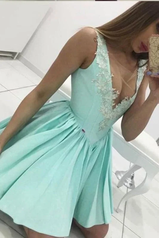 evening gown with crystal embellishments-Cute Tiffany Blue V Neck Appliqued Short Homecoming Mini Graduation Dress