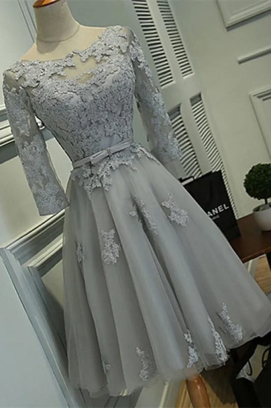 shimmering evening gown-Grey A-line Bateau Knee-length Lace Appliques Tulle Homecoming Dress with Belt