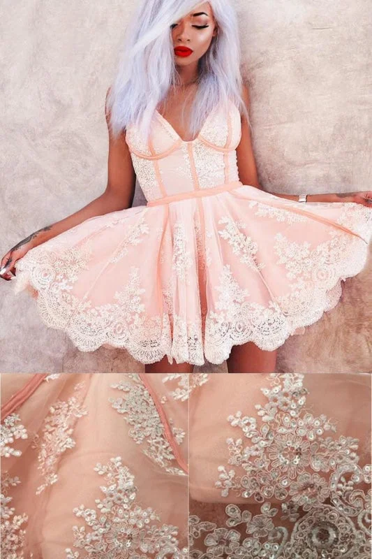 evening dress with bow detail-Sexy A-Line Spaghetti Straps Tulle Short Homecoming Dresses with Lace Appliques Mini Dress