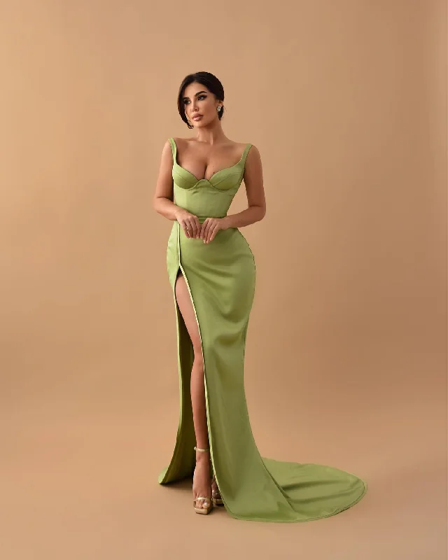 satin evening dress-Chic Sweetheart Straps Light Green Prom Dress With Slit QP3132